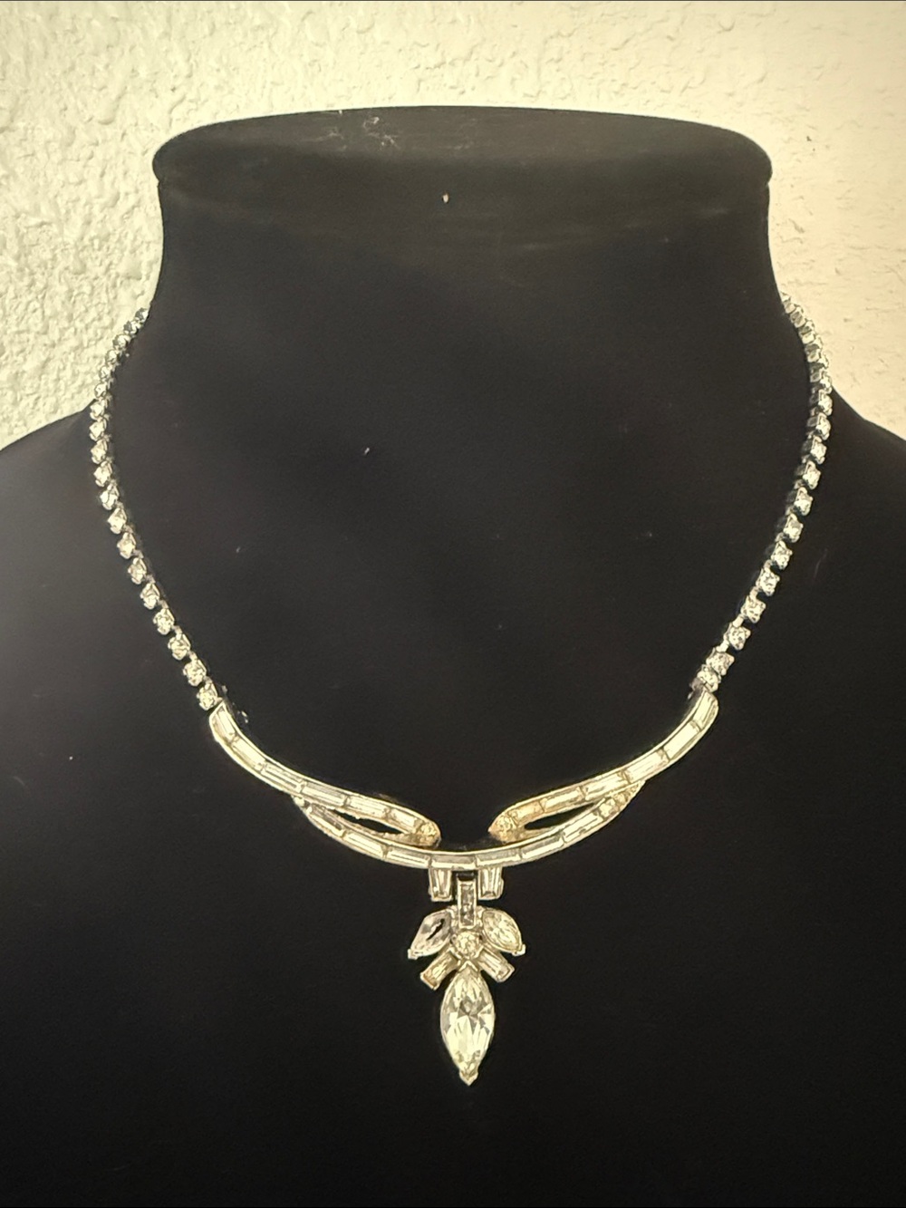 Vintage Rhinestone Pendant Statement Necklace - Silver Tone